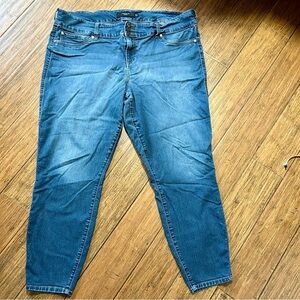 Torrid Super Stretch Jegging 24